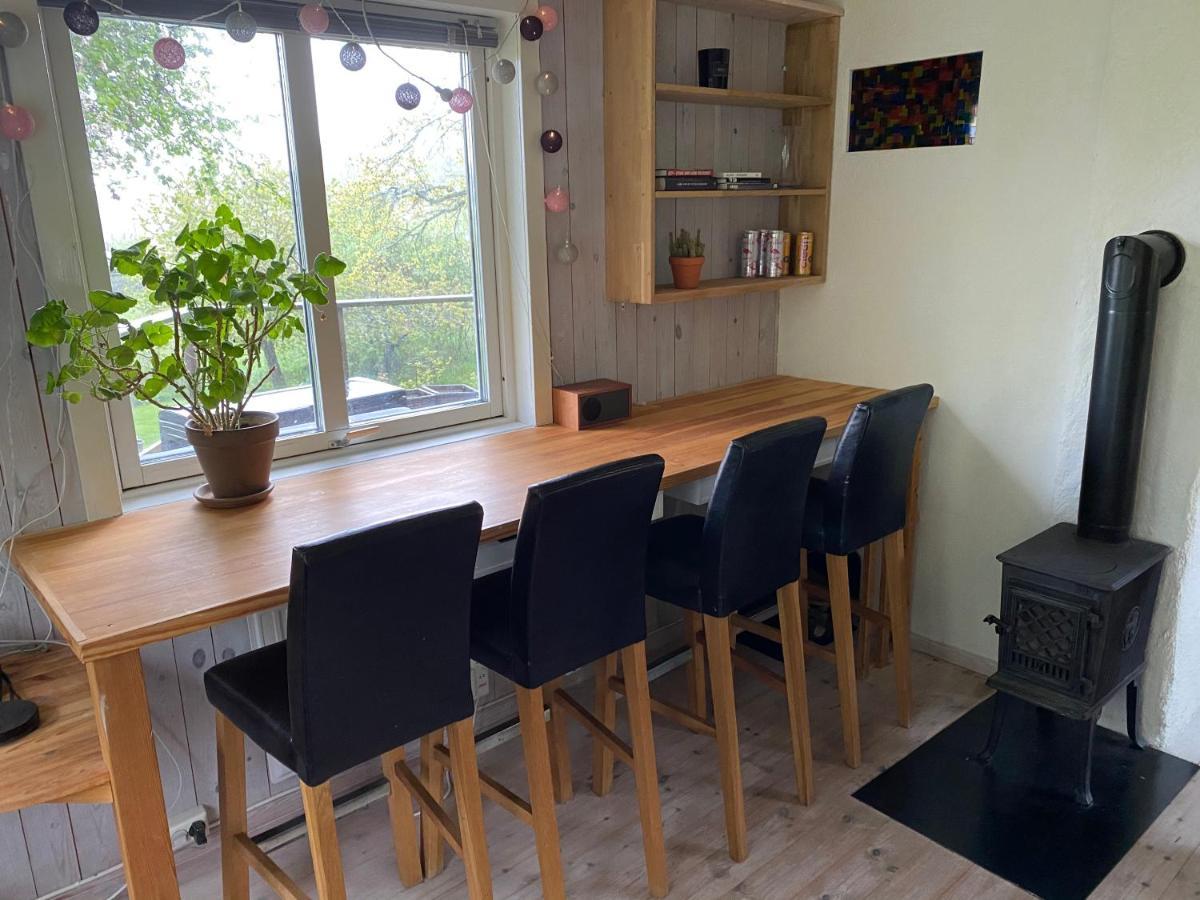 Stuga Pa Rossoe, Stroemstad Exterior foto